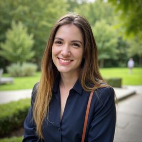 Portrait de Cassandra Charrier, fondatrice de CC Communication